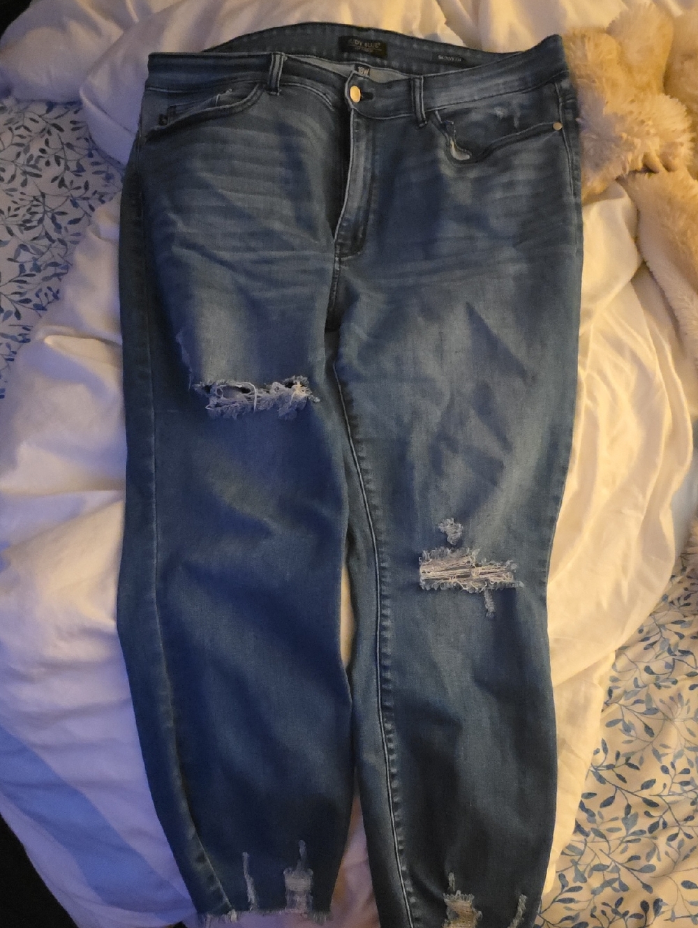 Judy Blue Medium Blue Distressed  Skinny Fit